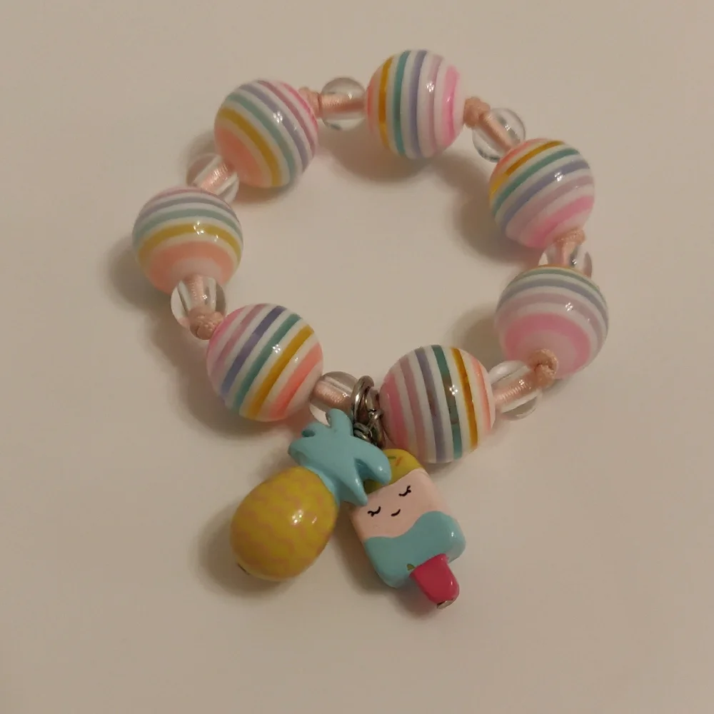 Gymboree girls Colorful Beaded Bracelet with 2 cute Charms